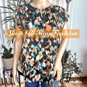 Delia Women’s Multi Colored Short Sleeve Top